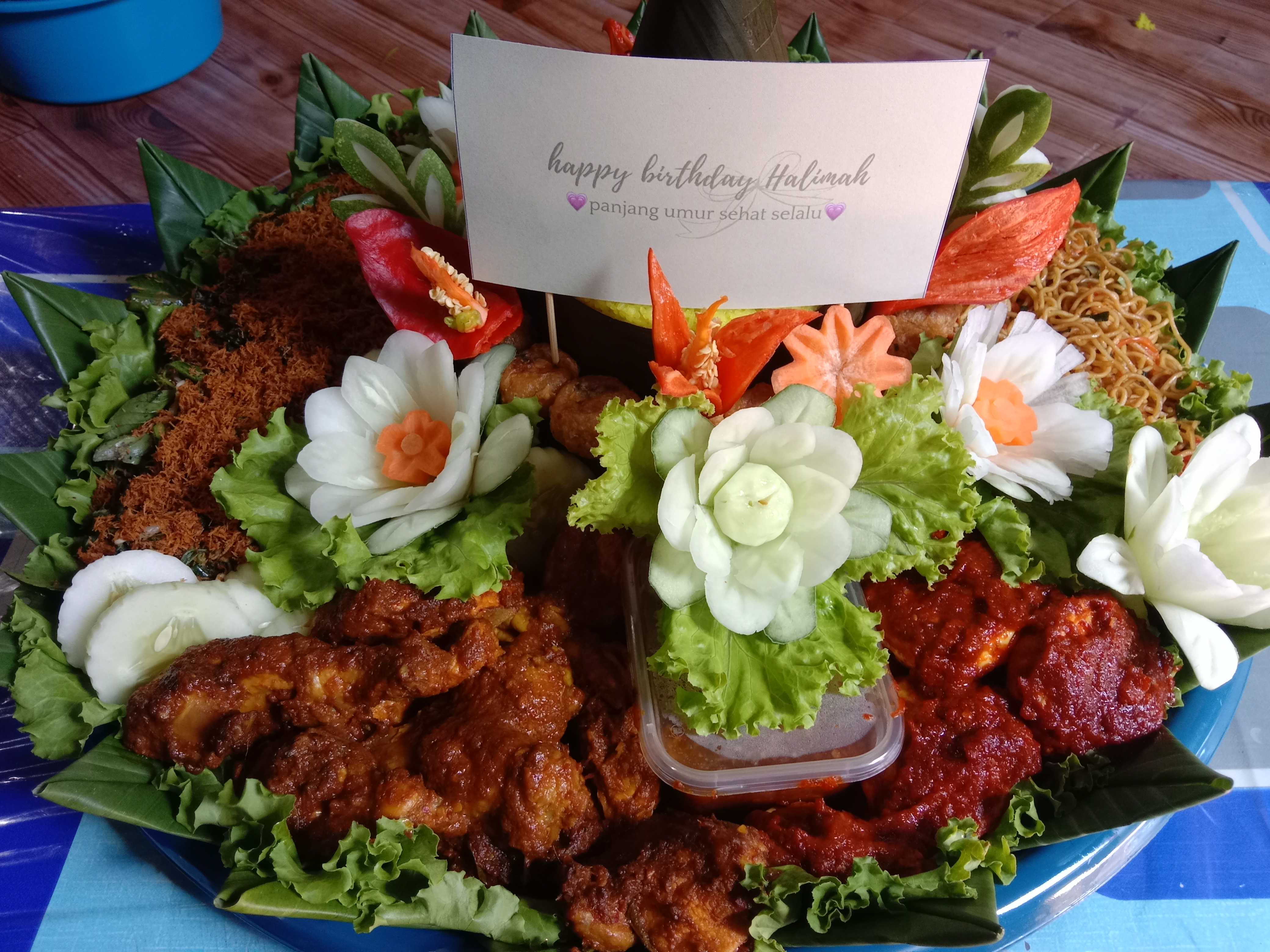 Nasi Tumpeng