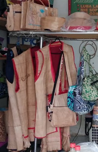 Baju Kulit Kayu/ Talun Wanita
