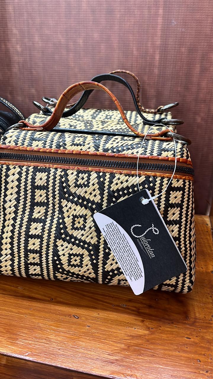 Tas Rotan Selempang