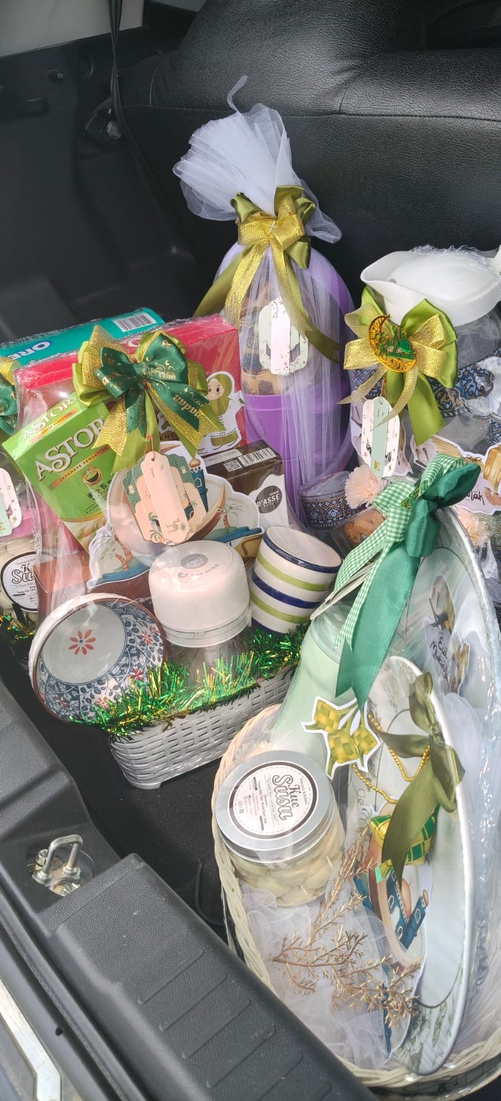 Parcel/Hampers