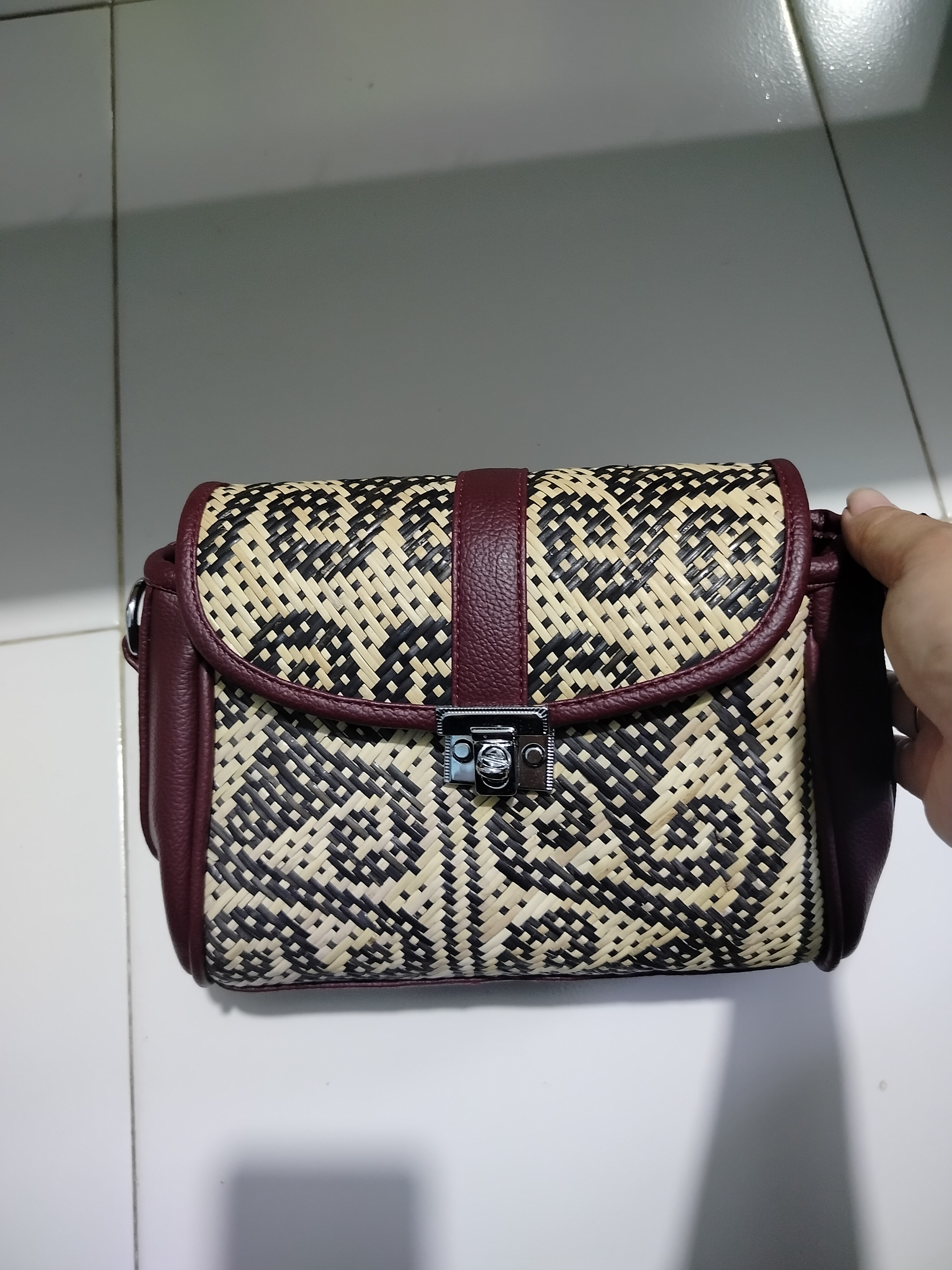 Tas formal wanita