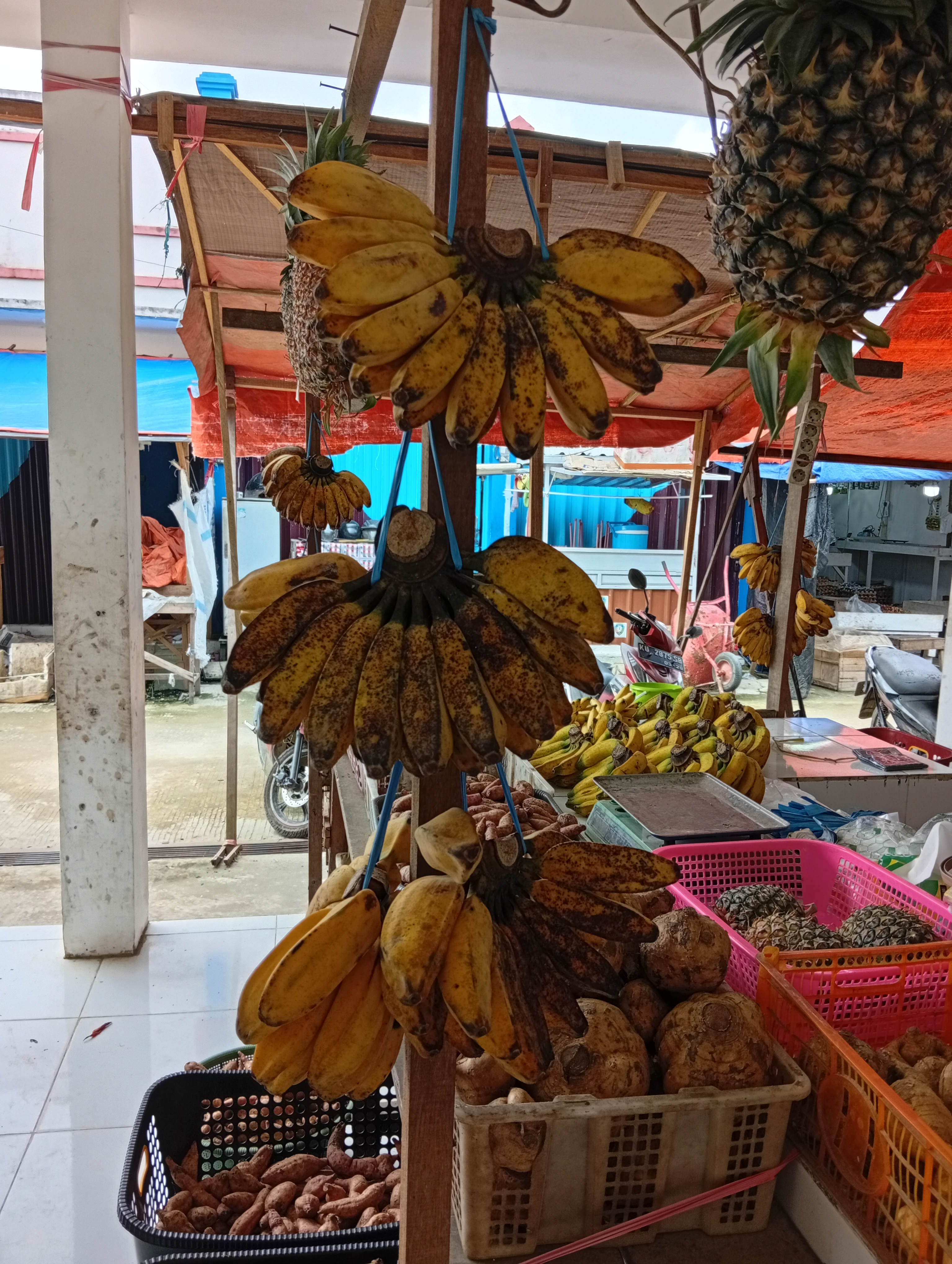 Dagang campuran hasil pertanian
