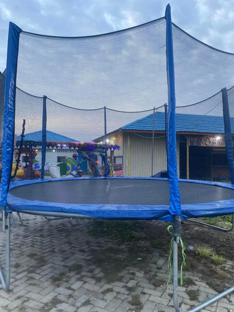 Permainan Taman Jajok