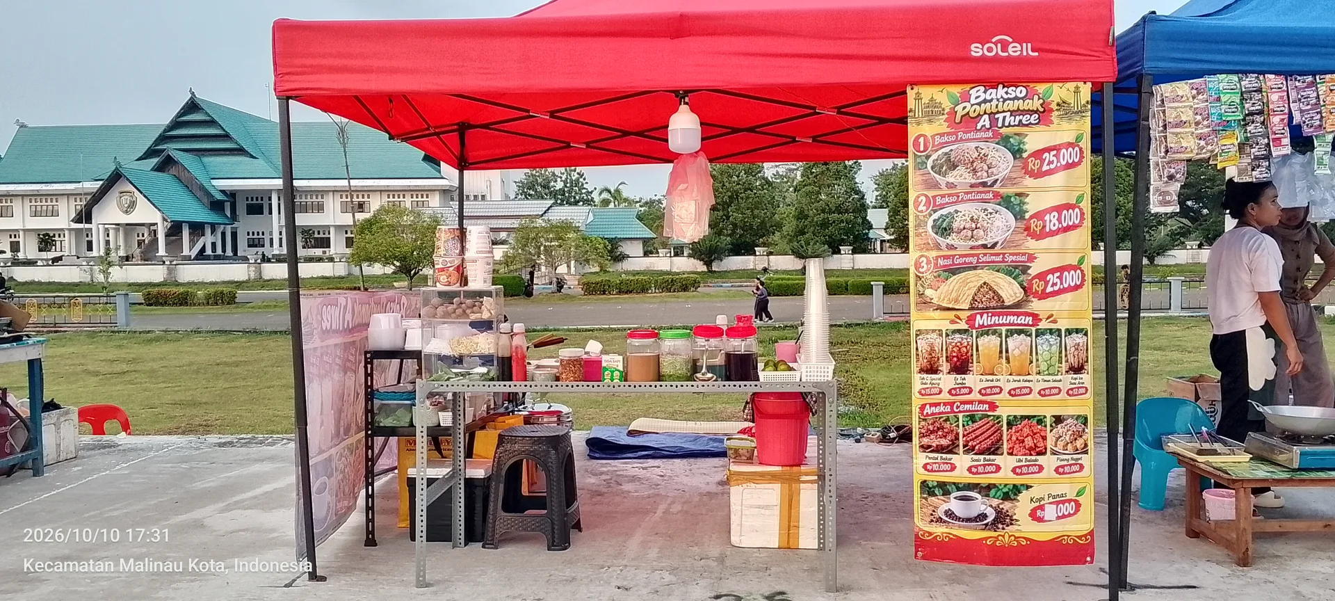 Kedai bakso Pontianak A three