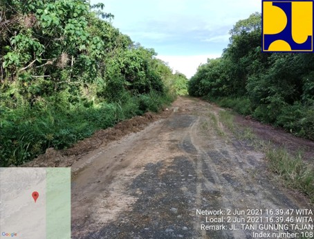 PEMELIHARAAN JALAN TANI GUNUNG TAJAN.jpg